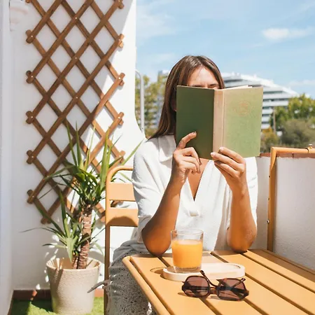 Cegonha Branca Flat Apartamento *