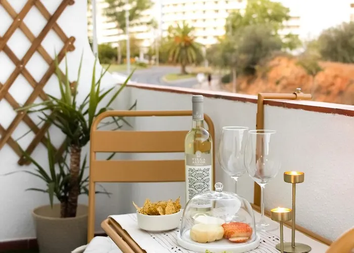 Cegonha Branca Flat Portimão